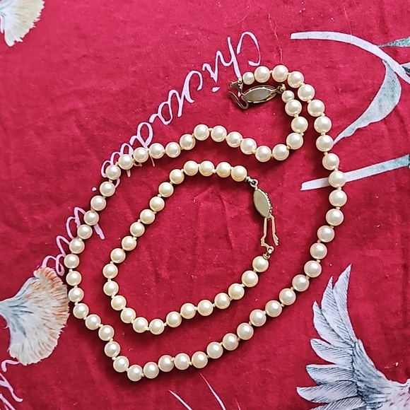 Simulated Pearl Necklace and Bracelet - Picture 7 of 9